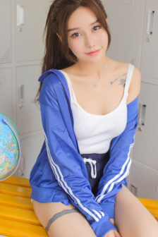 公主请让微臣侍奉你